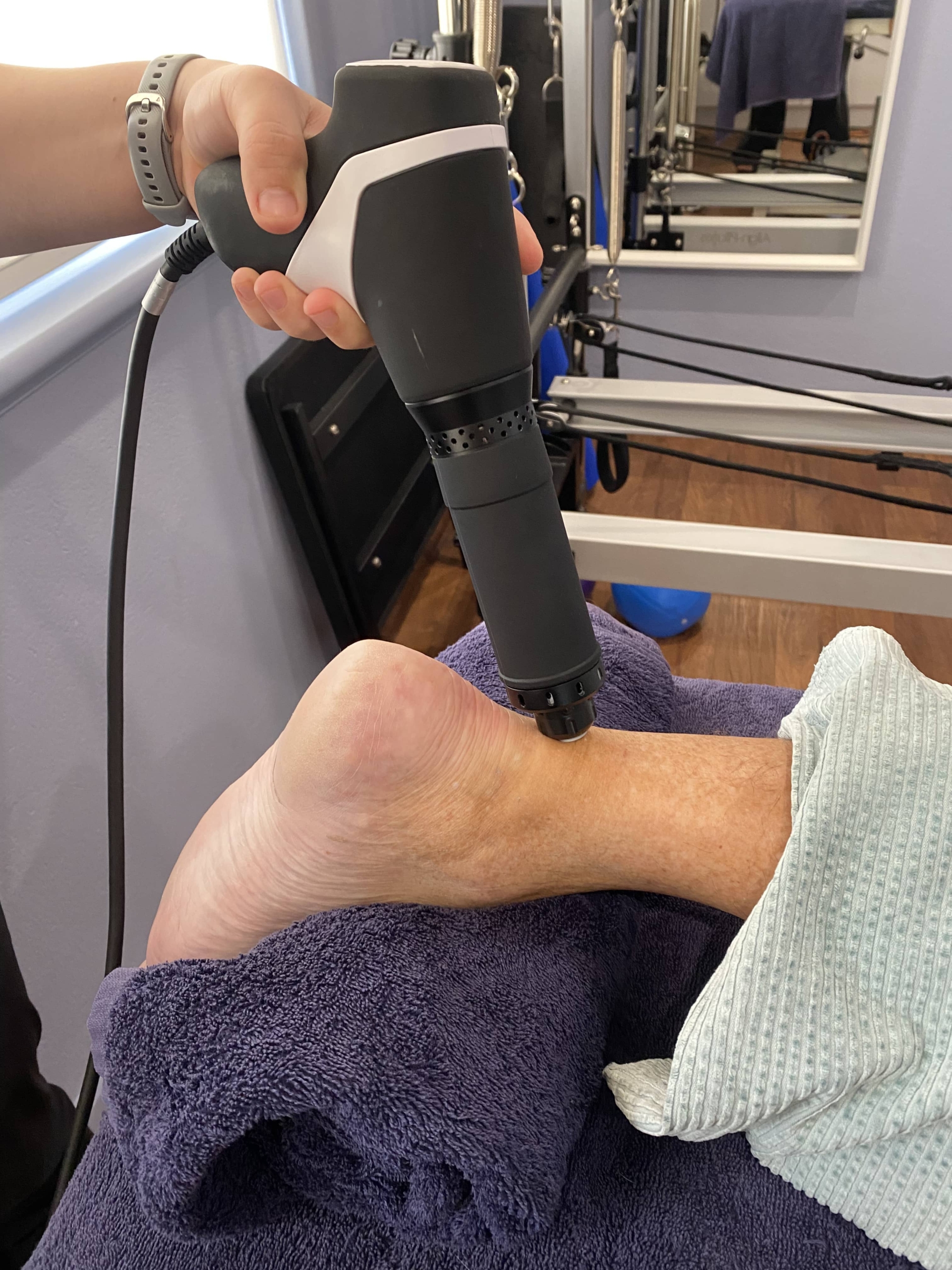 เครื่อง Shockwave Therapy